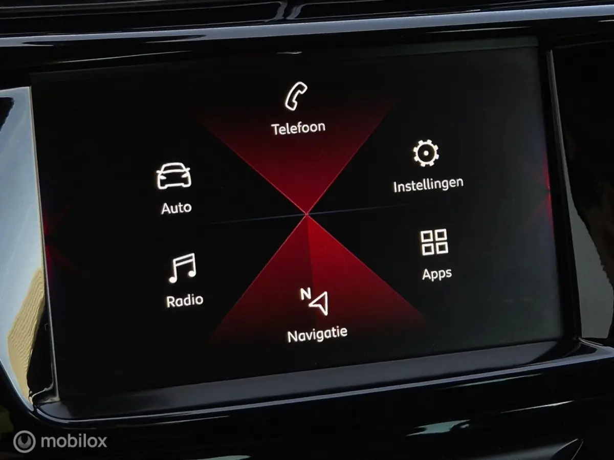 1.2 PURETECH CONNECTED CHIC AUTOMAAT/LED/CAMERA/TREKHAAK/CARPLAY
