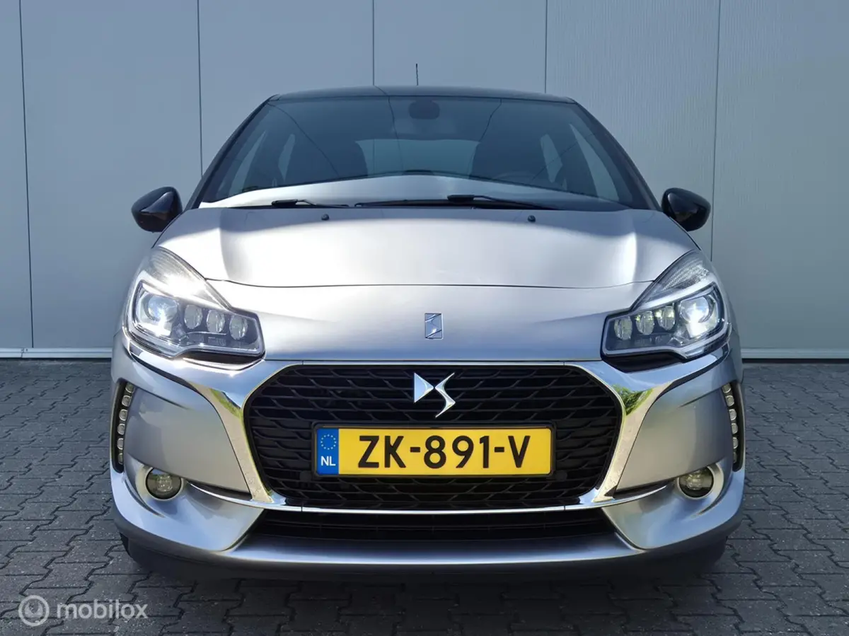 1.2 PURETECH CONNECTED CHIC AUTOMAAT/LED/CAMERA/TREKHAAK/CARPLAY