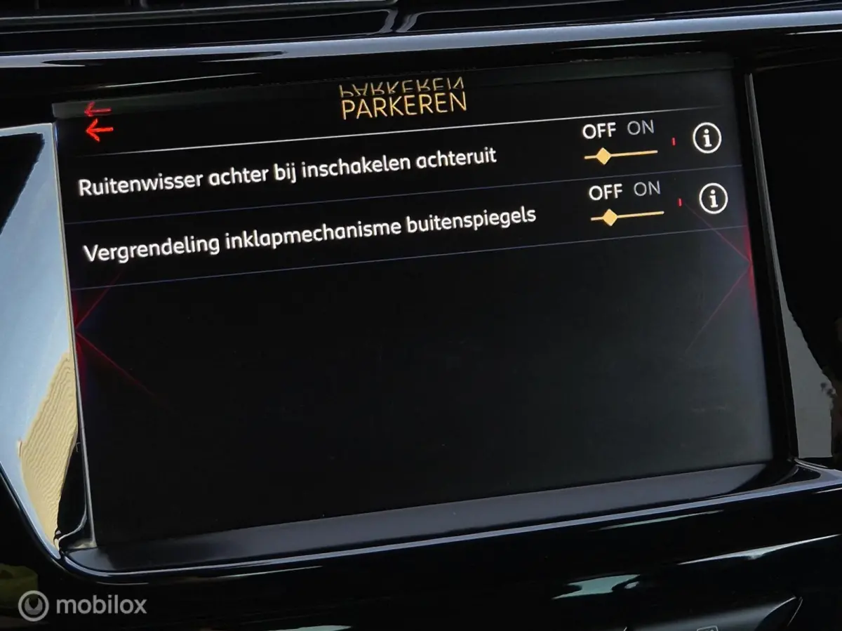 1.2 PURETECH CONNECTED CHIC AUTOMAAT/LED/CAMERA/TREKHAAK/CARPLAY