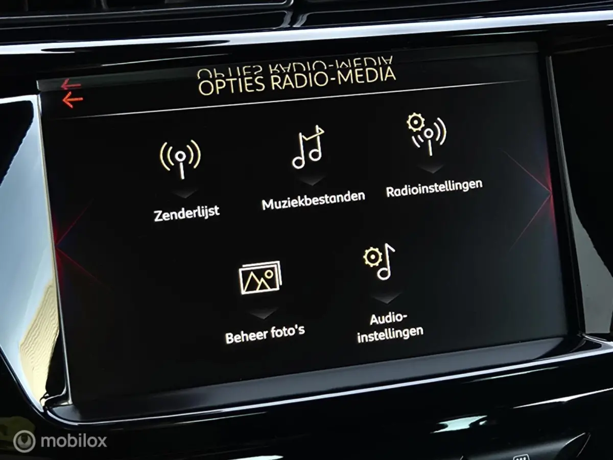 1.2 PURETECH CONNECTED CHIC AUTOMAAT/LED/CAMERA/TREKHAAK/CARPLAY