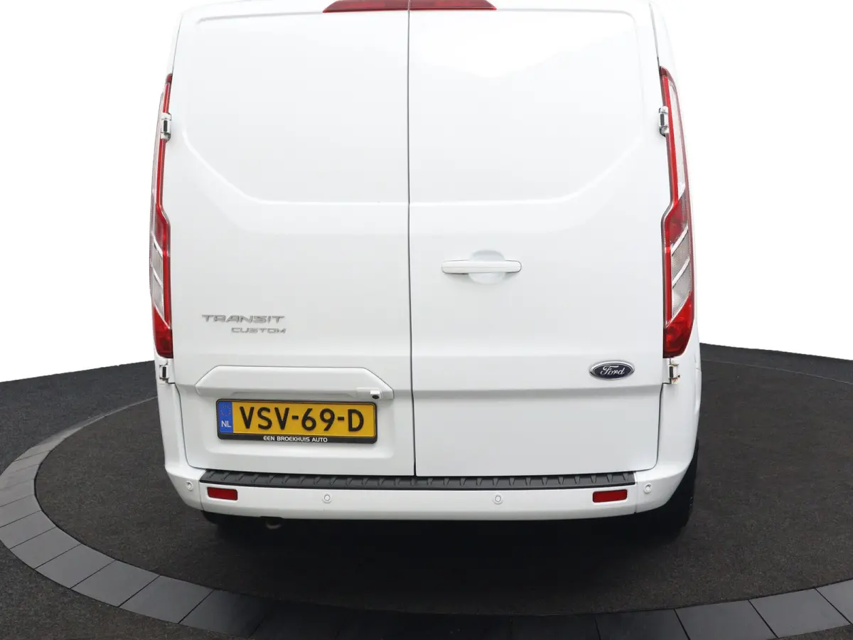 300 2.0 TDCI L2H1 Limited Automaat | Laadruimte Pakket | Navigatie | Stoelverwarming | Lichtmetalen Velgen | Camera | CarPlay/Android Auto