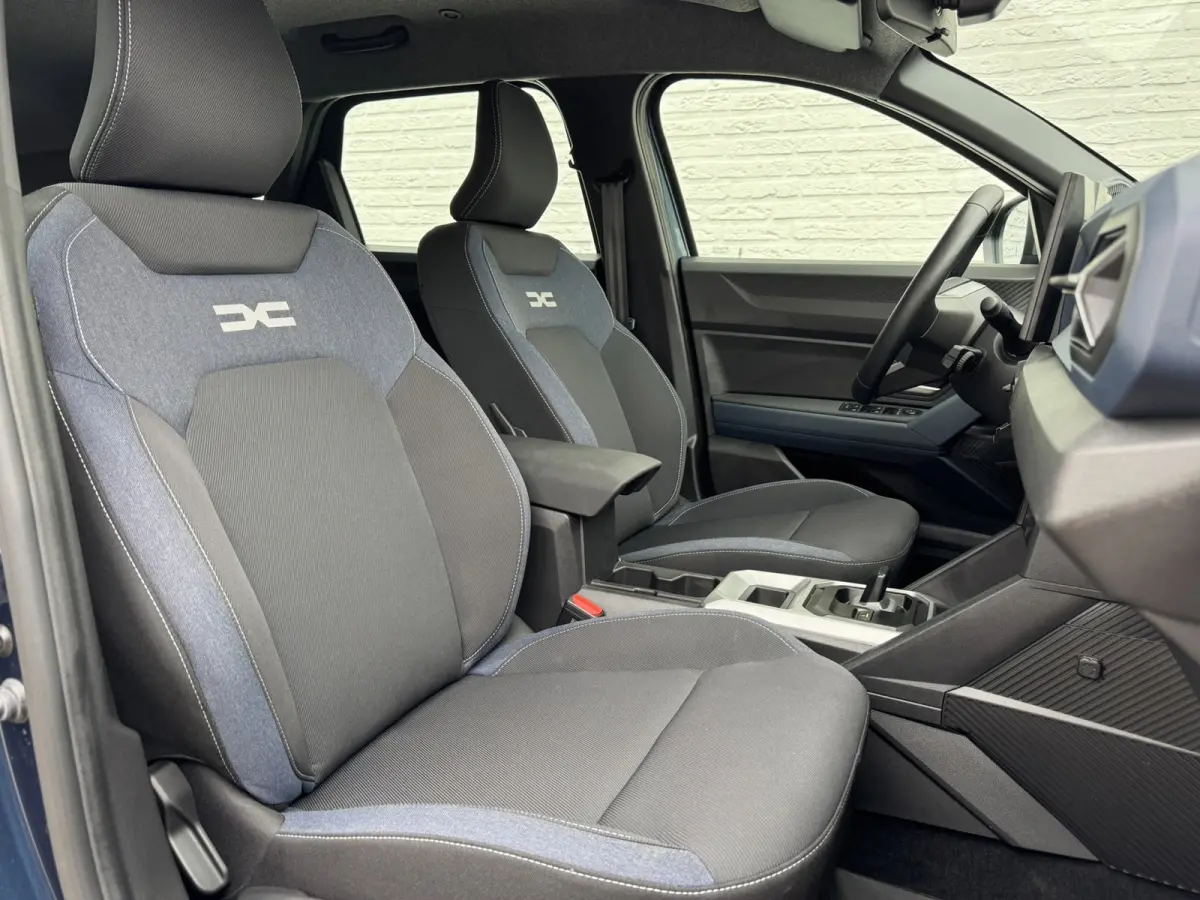 1.8 Hybrid 155 Expression 360 Camera Navi clima stoel/stuur verw. Carplay Fabrieksgarantie t/m 09-2028