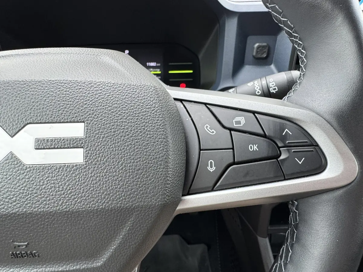 1.8 Hybrid 155 Expression 360 Camera Navi clima stoel/stuur verw. Carplay Fabrieksgarantie t/m 09-2028