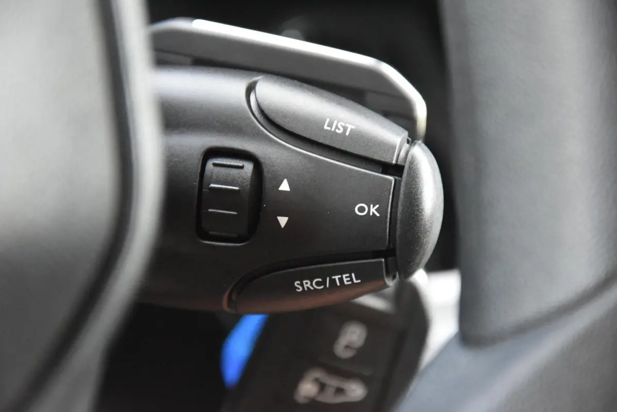 bestel 1.5 BlueHDI Premium