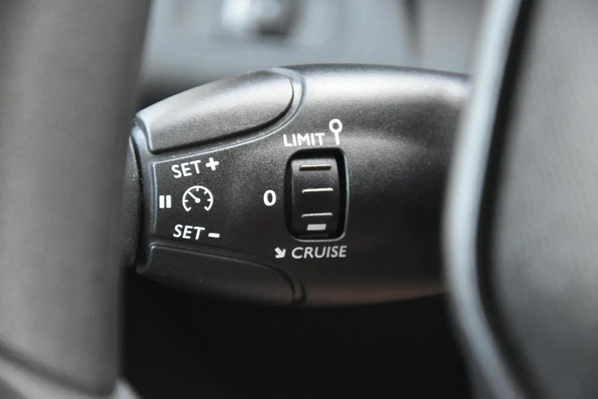 bestel 1.5 BlueHDI Premium