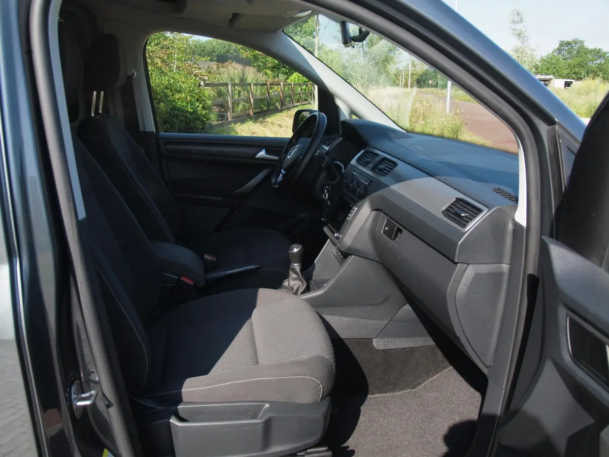 1.0 TSI Trendline 7p 7-Persoons | Dubbele Schuifdeur | Cruise Control | Bluetooth |