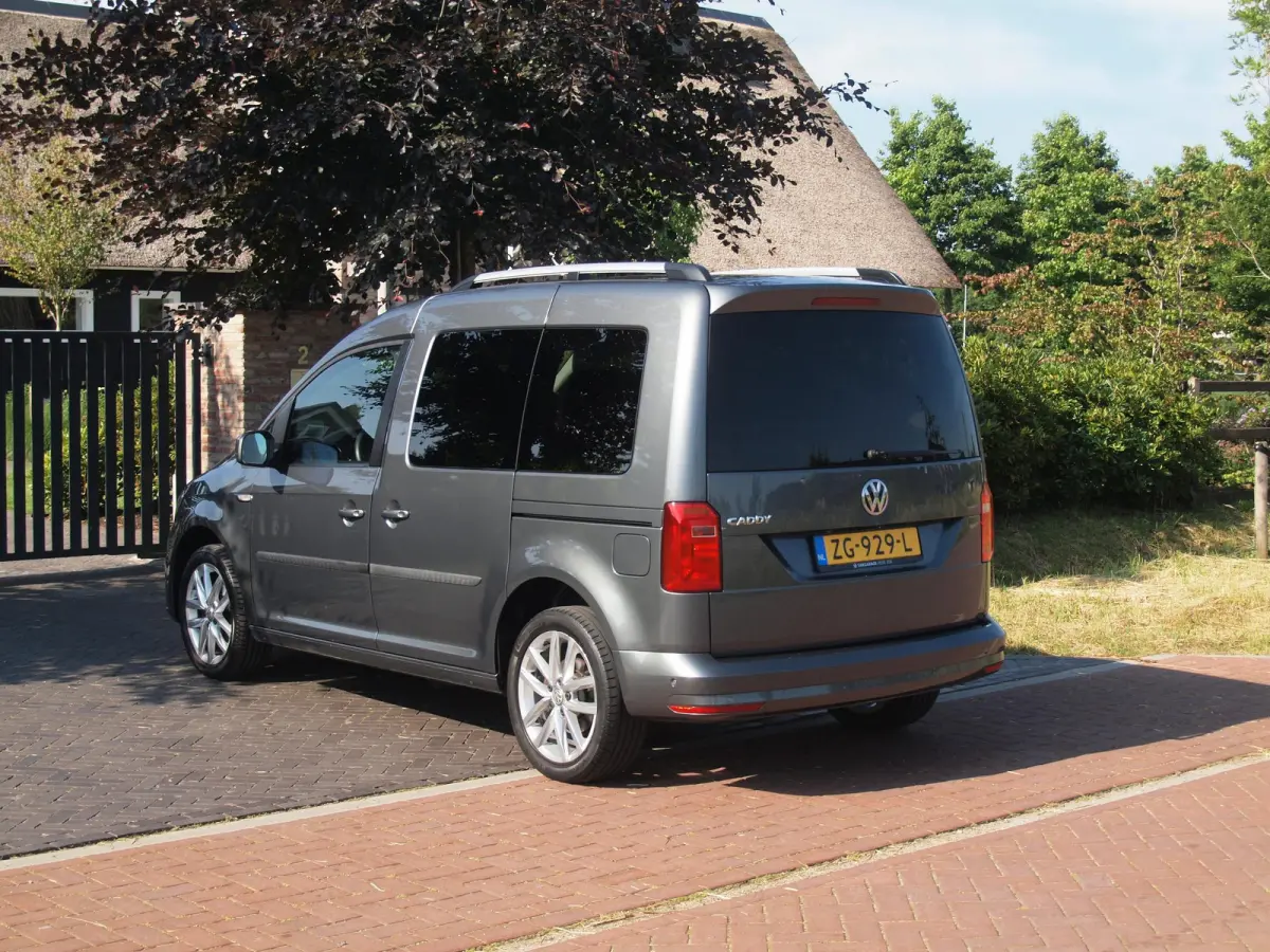 1.0 TSI Trendline 7p 7-Persoons | Dubbele Schuifdeur | Cruise Control | Bluetooth |