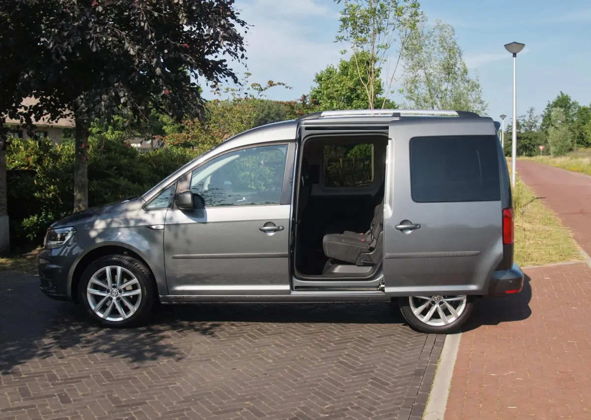 1.0 TSI Trendline 7p 7-Persoons | Dubbele Schuifdeur | Cruise Control | Bluetooth |