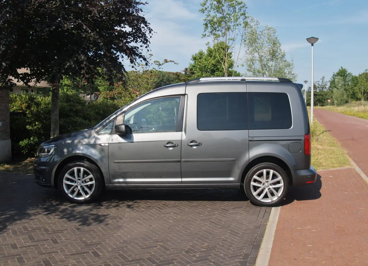 1.0 TSI Trendline 7p 7-Persoons | Dubbele Schuifdeur | Cruise Control | Bluetooth |