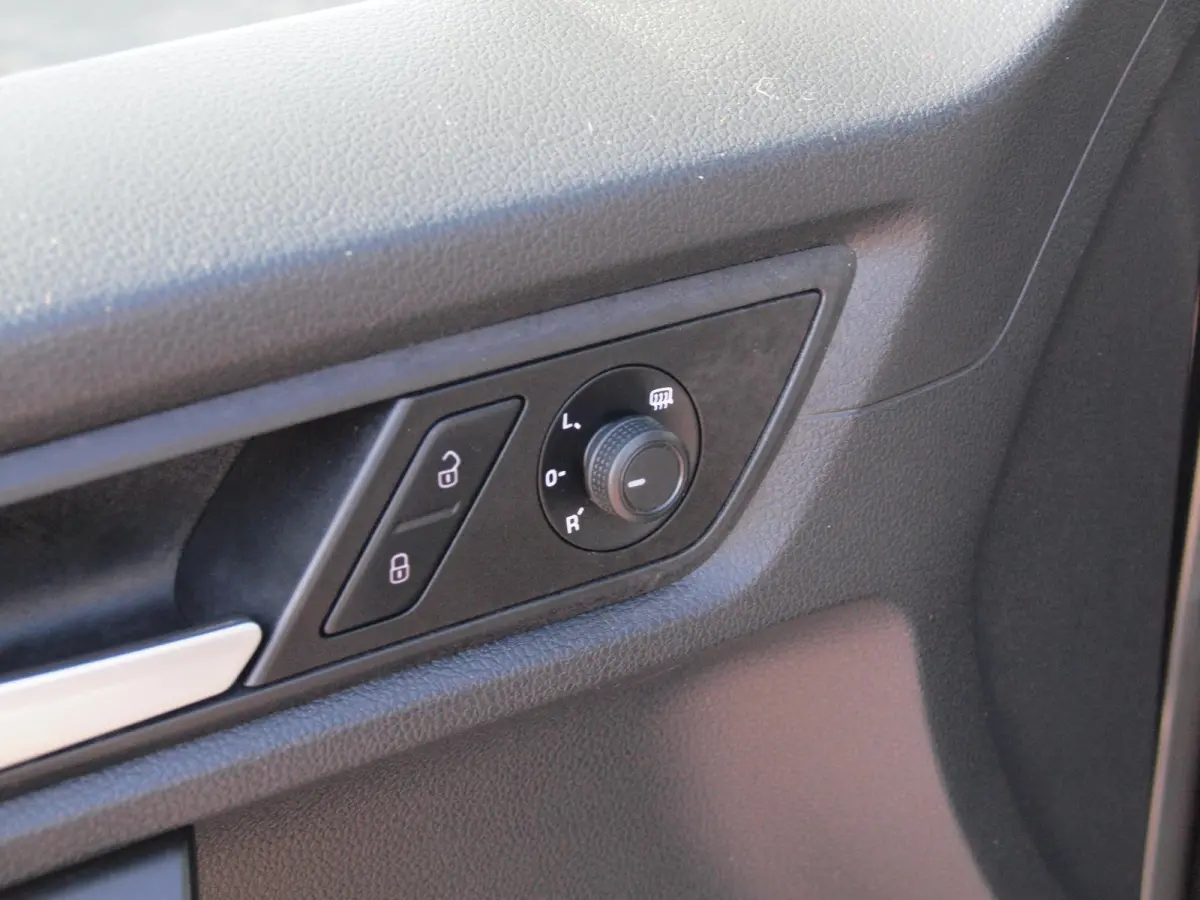 1.0 TSI Trendline 7p 7-Persoons | Dubbele Schuifdeur | Cruise Control | Bluetooth |
