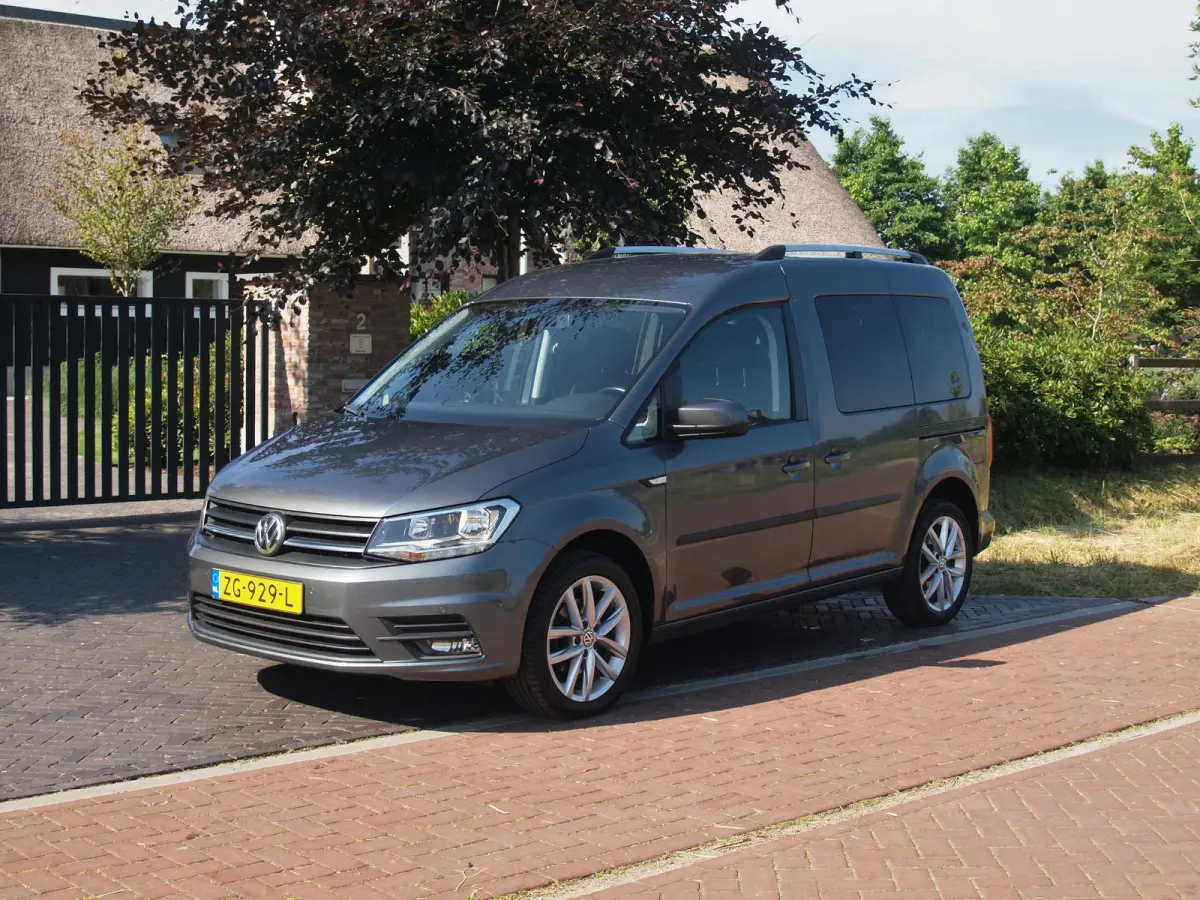1.0 TSI Trendline 7p 7-Persoons | Dubbele Schuifdeur | Cruise Control | Bluetooth |