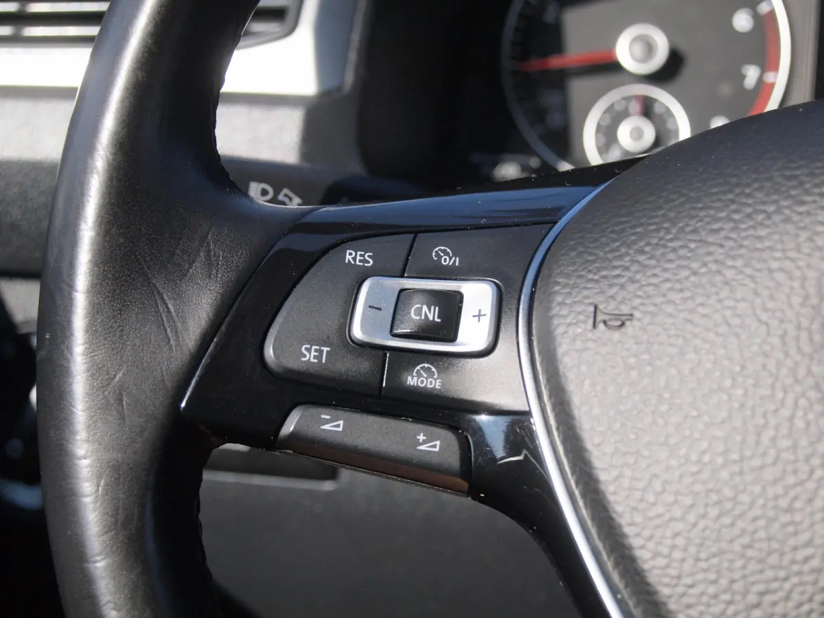 1.0 TSI Trendline 7p 7-Persoons | Dubbele Schuifdeur | Cruise Control | Bluetooth |