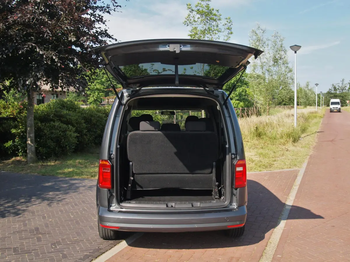 1.0 TSI Trendline 7p 7-Persoons | Dubbele Schuifdeur | Cruise Control | Bluetooth |