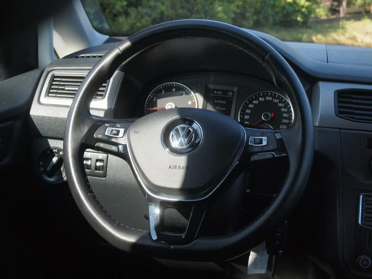 1.0 TSI Trendline 7p 7-Persoons | Dubbele Schuifdeur | Cruise Control | Bluetooth |