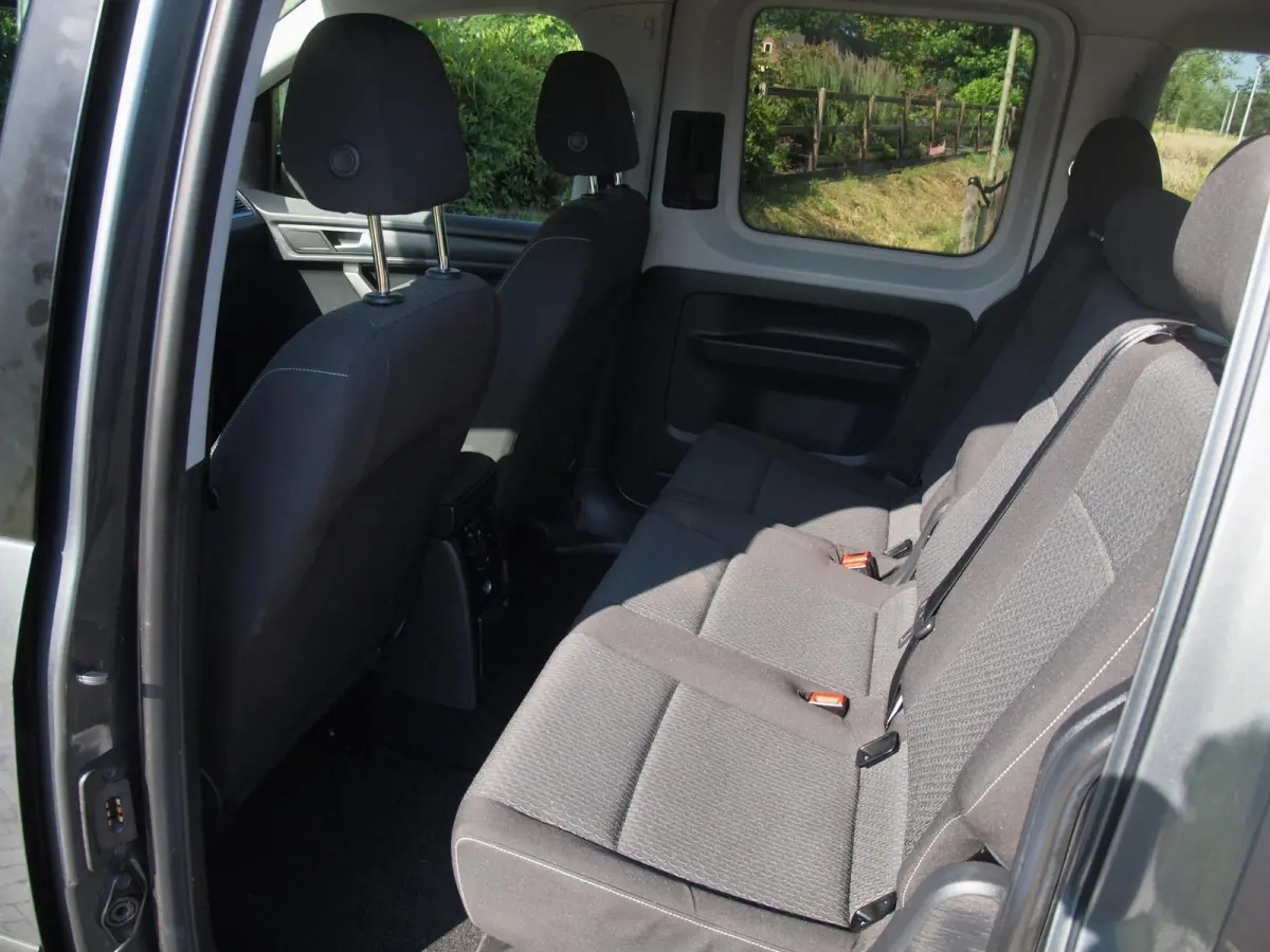 1.0 TSI Trendline 7p 7-Persoons | Dubbele Schuifdeur | Cruise Control | Bluetooth |