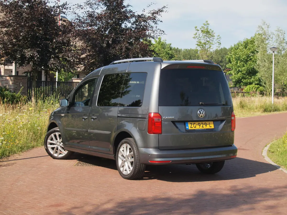 1.0 TSI Trendline 7p 7-Persoons | Dubbele Schuifdeur | Cruise Control | Bluetooth |