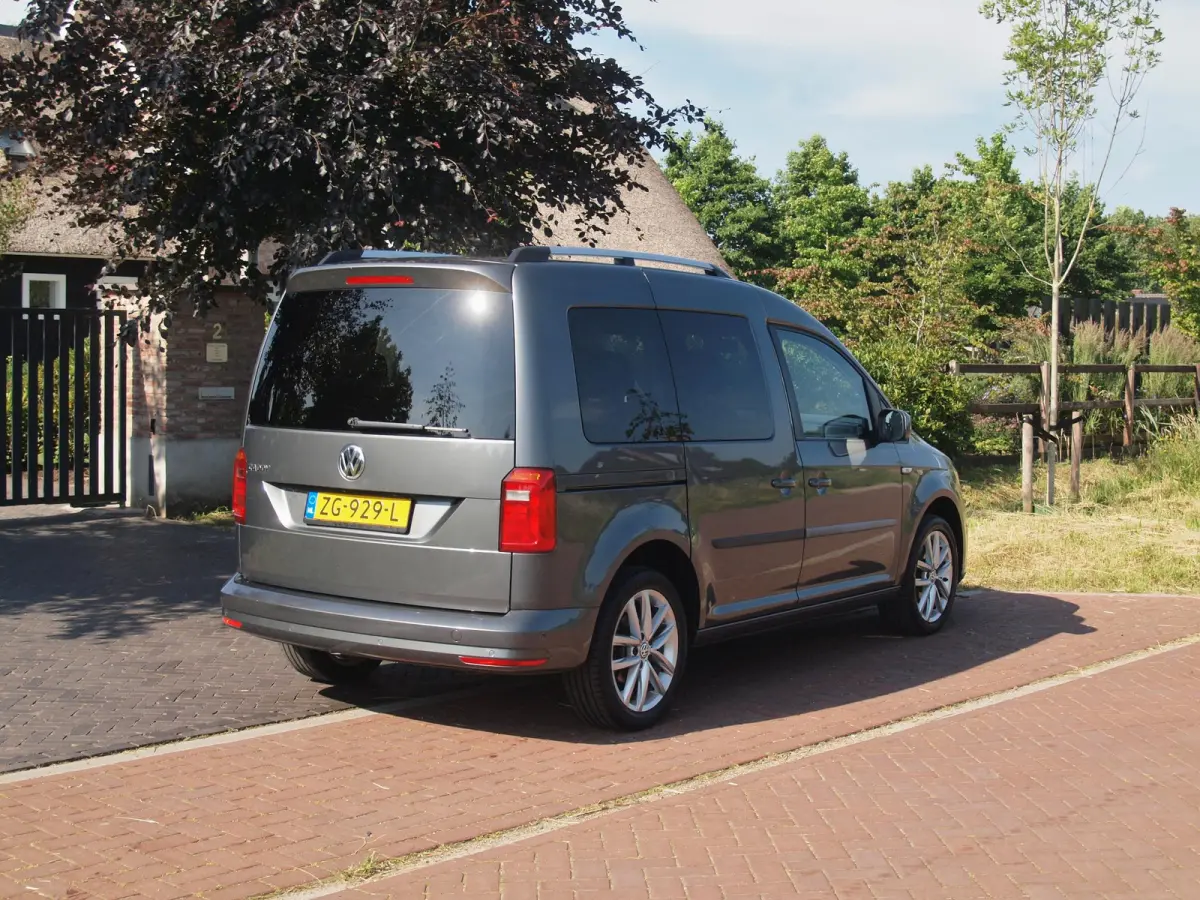 1.0 TSI Trendline 7p 7-Persoons | Dubbele Schuifdeur | Cruise Control | Bluetooth |