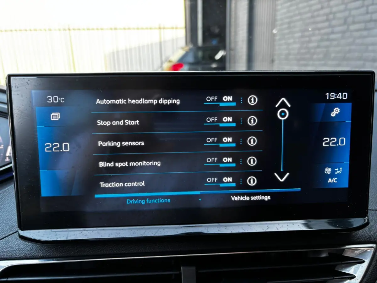 1.2 PureTech Blue Lease Allure |CARPLAY|LEDER|CAMERA|PDC|NAVI|7 PERSOONS|NWE APK