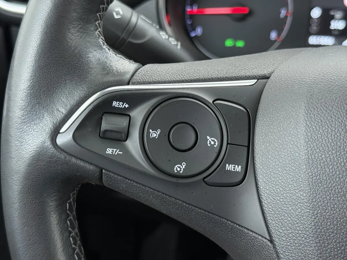 110pk Elegance | 1ste eigenaar | Climate | AppleCarPlay/Android | LED lampen | 16"LMV
