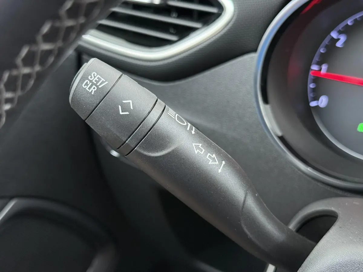 110pk Elegance | 1ste eigenaar | Climate | AppleCarPlay/Android | LED lampen | 16"LMV