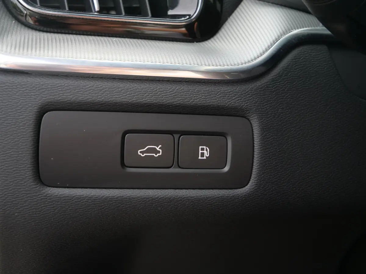 2.0 T6 350Pk Plug-in hybrid AWD Plus Dark Pano-dak / Adaptive Cruise / 360 Camera / Winterpakket