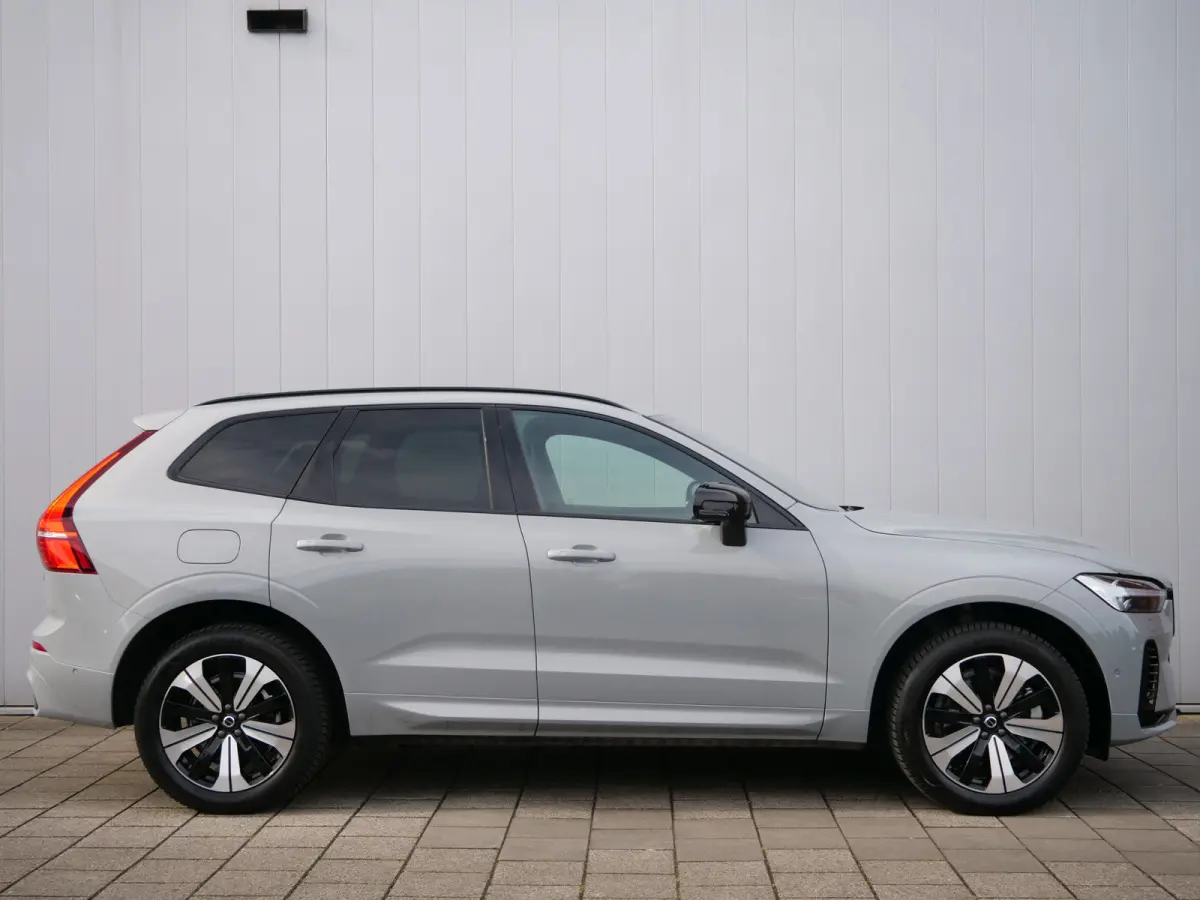 2.0 T6 350Pk Plug-in hybrid AWD Plus Dark Pano-dak / Adaptive Cruise / 360 Camera / Winterpakket