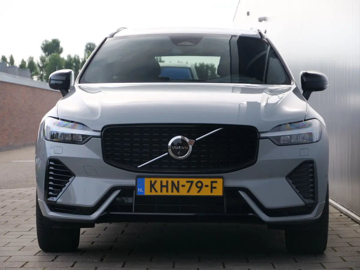 2.0 T6 350Pk Plug-in hybrid AWD Plus Dark Pano-dak / Adaptive Cruise / 360 Camera / Winterpakket