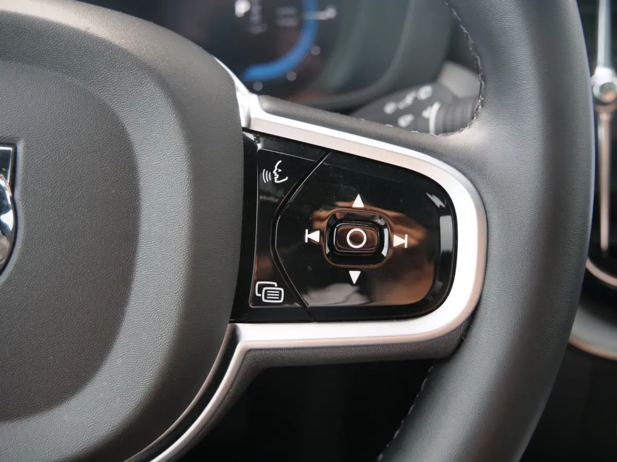 2.0 T6 350Pk Plug-in hybrid AWD Plus Dark Pano-dak / Adaptive Cruise / 360 Camera / Winterpakket