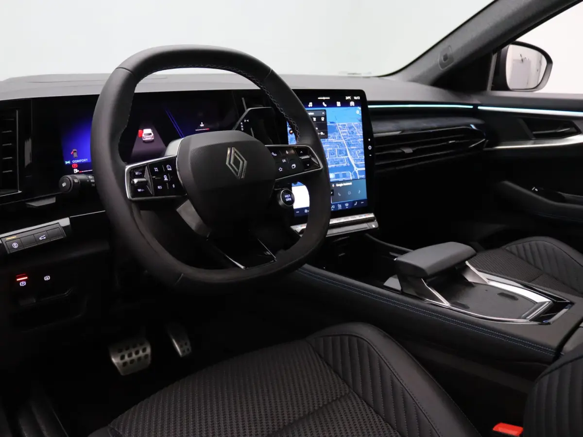 E-Tech full hybrid 200 esprit Alpine Panoramadak | Head-up display