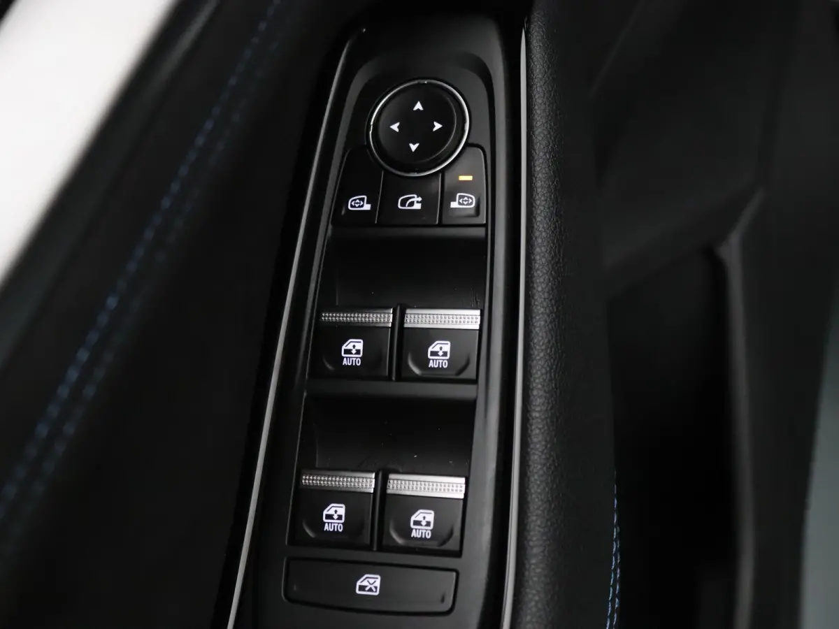 E-Tech full hybrid 200 esprit Alpine Panoramadak | Head-up display