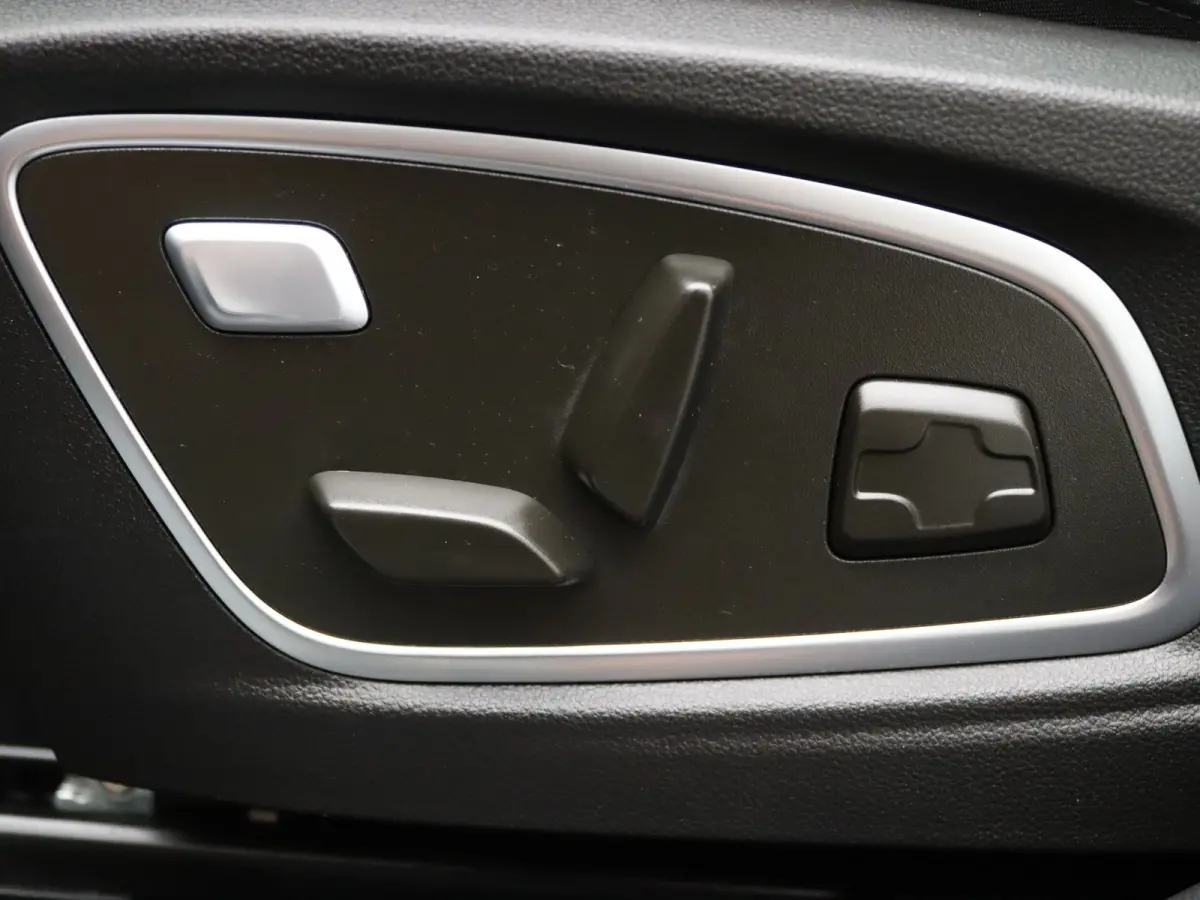 E-Tech full hybrid 200 esprit Alpine Panoramadak | Head-up display