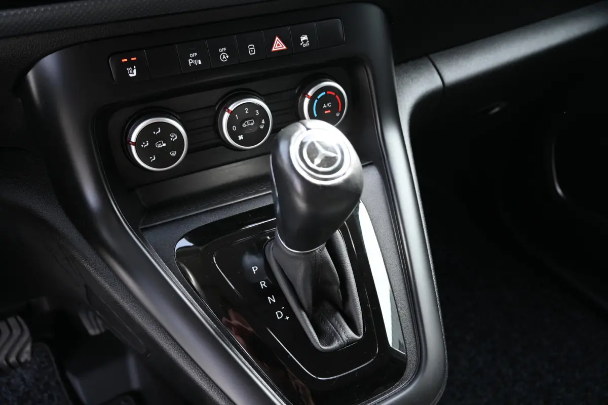 110 CDI L1 Pro 3-Zits, Camera, Apple Carplay/Android Auto
