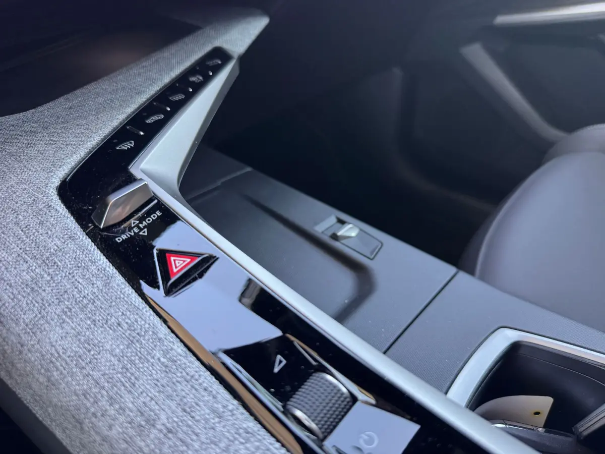 1.2 Hybrid 145PK GT Automaat | Stoel + Stuurverwarming | Camera | Elektrische Achterklep | Apple Carplay / Android Auto (Draadloos) | Navigatie | Sfeerverlichting | Keyless | | Cruise contro
