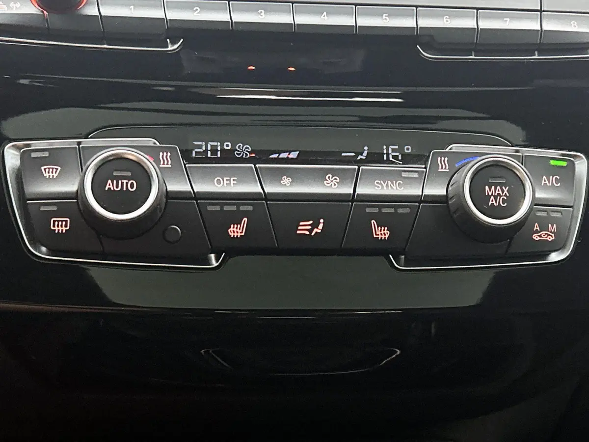 sDrive18i Executive Edition | PANORAMADAK | M-SPORT | HEAD UP DISPLAY | STOELVERWARMING | ELEKTRISCHE KOFFERKLEP | CLIMATE CONTROL | CRUISE CONTROL |