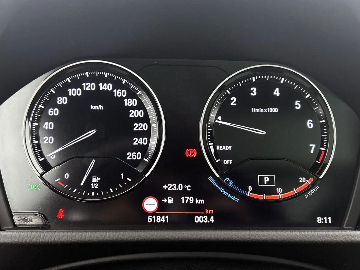 sDrive18i Executive Edition | PANORAMADAK | M-SPORT | HEAD UP DISPLAY | STOELVERWARMING | ELEKTRISCHE KOFFERKLEP | CLIMATE CONTROL | CRUISE CONTROL |