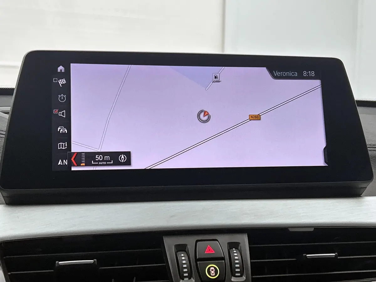 sDrive18i Executive Edition | PANORAMADAK | M-SPORT | HEAD UP DISPLAY | STOELVERWARMING | ELEKTRISCHE KOFFERKLEP | CLIMATE CONTROL | CRUISE CONTROL |