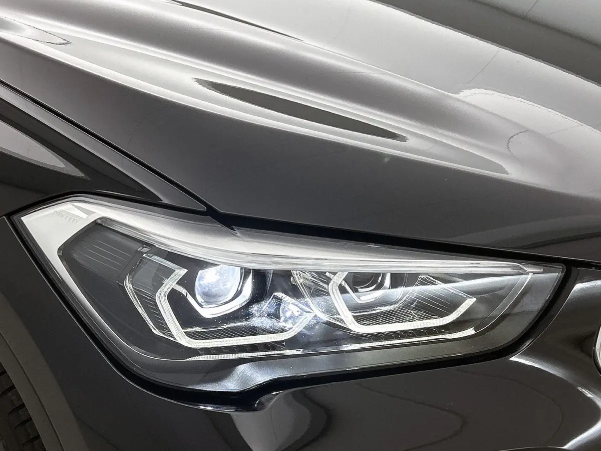 sDrive18i Executive Edition | PANORAMADAK | M-SPORT | HEAD UP DISPLAY | STOELVERWARMING | ELEKTRISCHE KOFFERKLEP | CLIMATE CONTROL | CRUISE CONTROL |