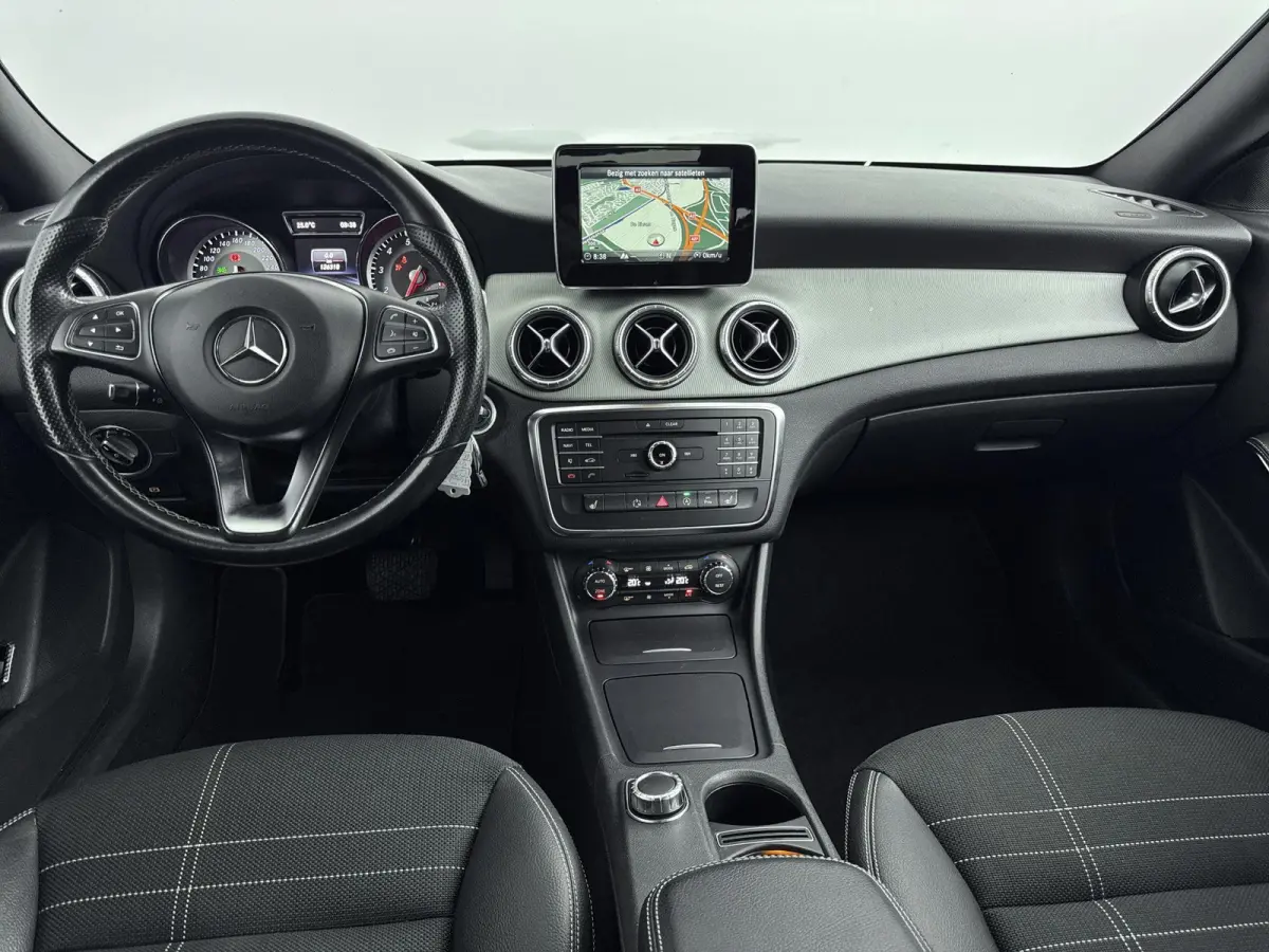 200 OrangeArt Edition | CAMERA | STOELVERWARMING |HALF-LEDER | CRUISE CONTROL | LMV | PARKEERSENSOREN |