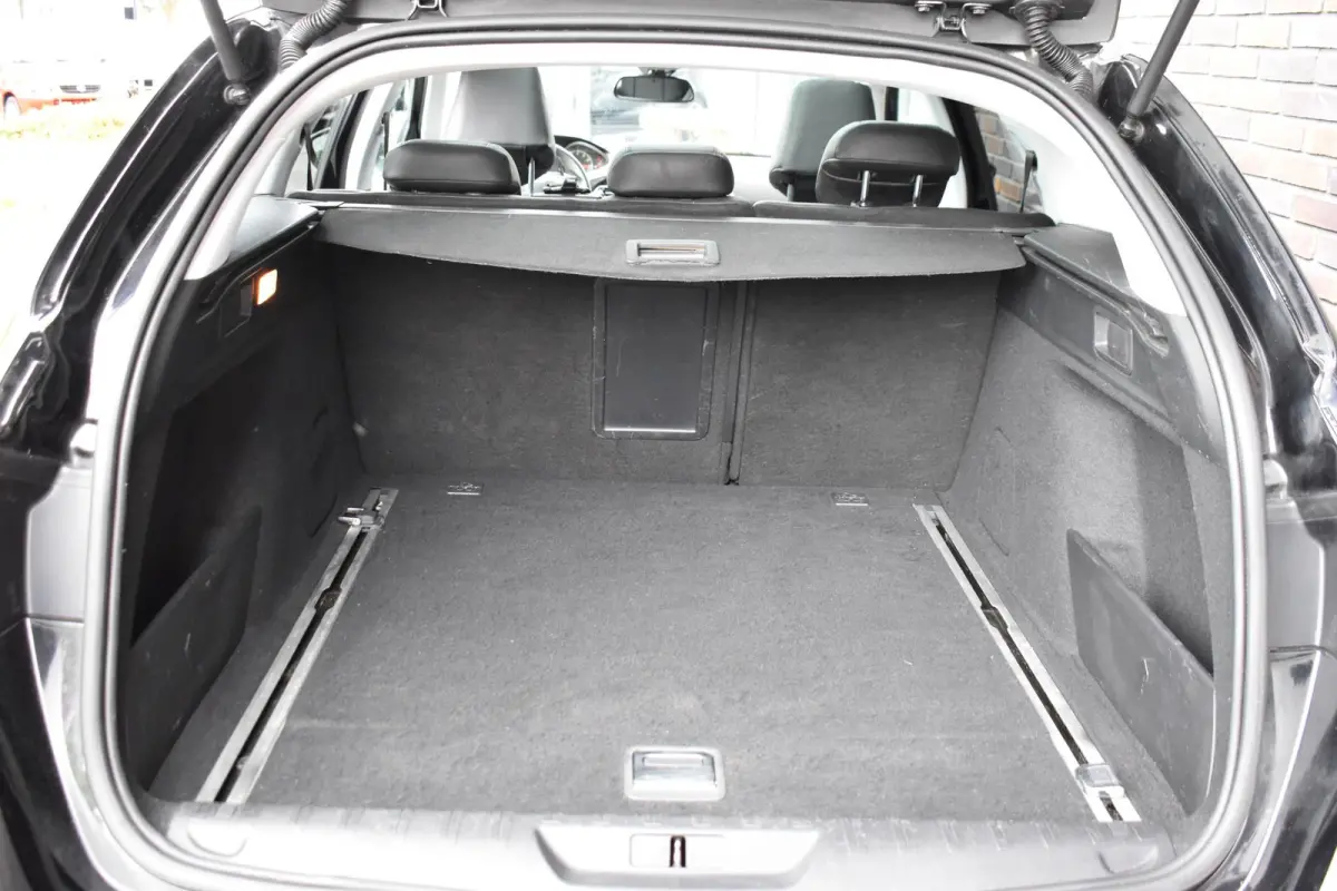 1.2 PureTech Blue Lease Premium