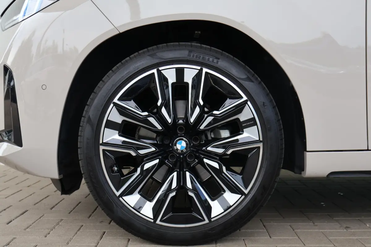 20 xDrive | M Sport | Trekhaak | Panoramadak | Harman Kardon