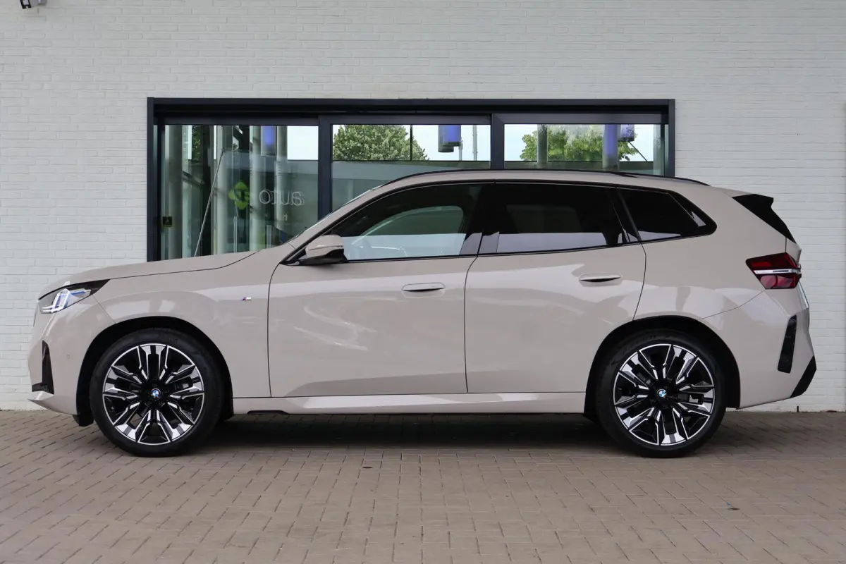 20 xDrive | M Sport | Trekhaak | Panoramadak | Harman Kardon
