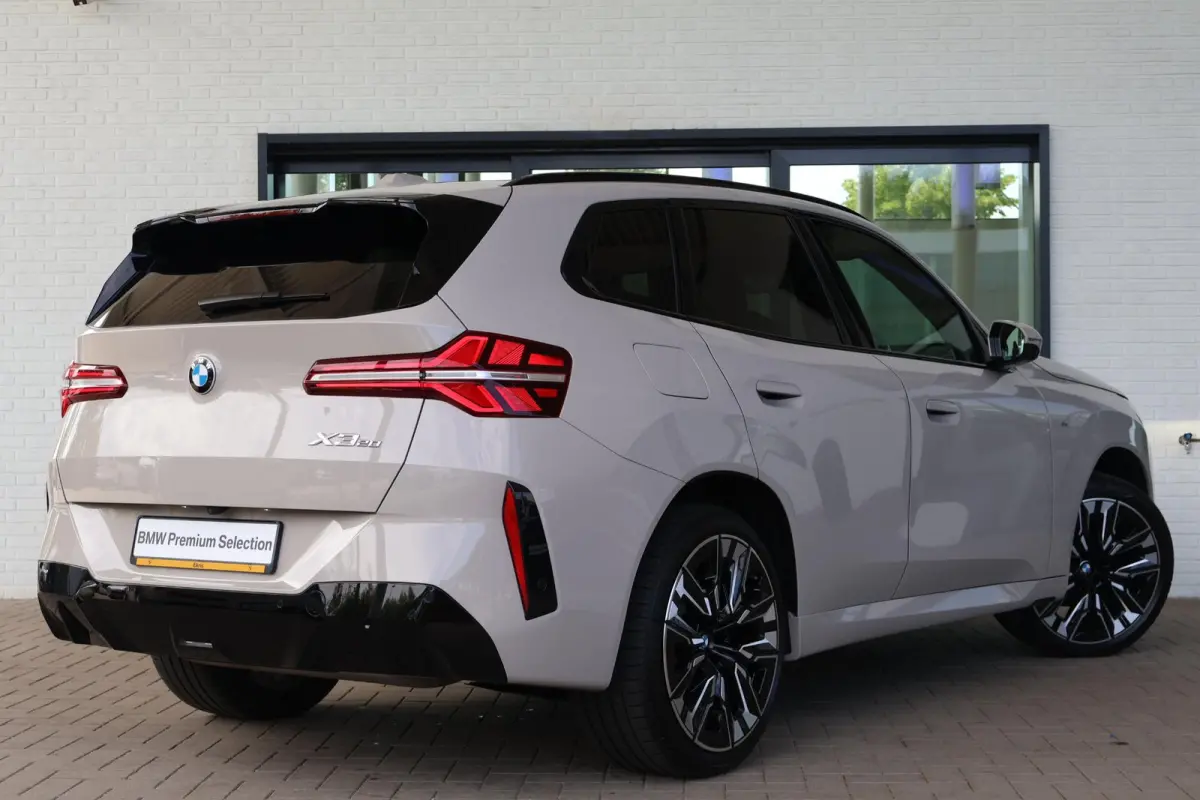 20 xDrive | M Sport | Trekhaak | Panoramadak | Harman Kardon