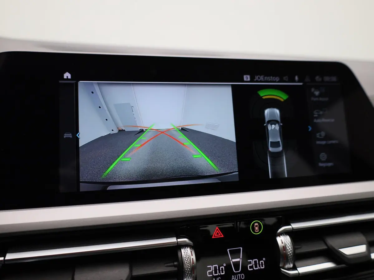 330e Business Edition Plus | ACC | Achteruitrijcamera | Lane Assist | Climate Control | Apple Carplay/Android Auto |