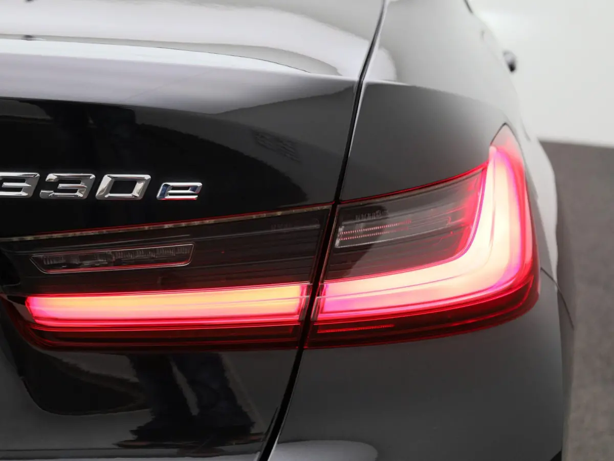 330e Business Edition Plus | ACC | Achteruitrijcamera | Lane Assist | Climate Control | Apple Carplay/Android Auto |