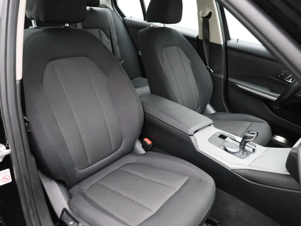 330e Business Edition Plus | ACC | Achteruitrijcamera | Lane Assist | Climate Control | Apple Carplay/Android Auto |
