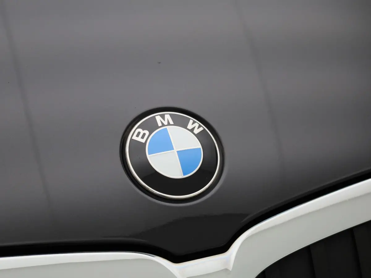 330e Business Edition Plus | ACC | Achteruitrijcamera | Lane Assist | Climate Control | Apple Carplay/Android Auto |