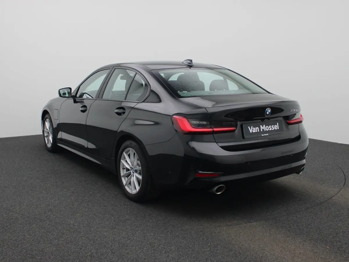 330e Business Edition Plus | ACC | Achteruitrijcamera | Lane Assist | Climate Control | Apple Carplay/Android Auto |