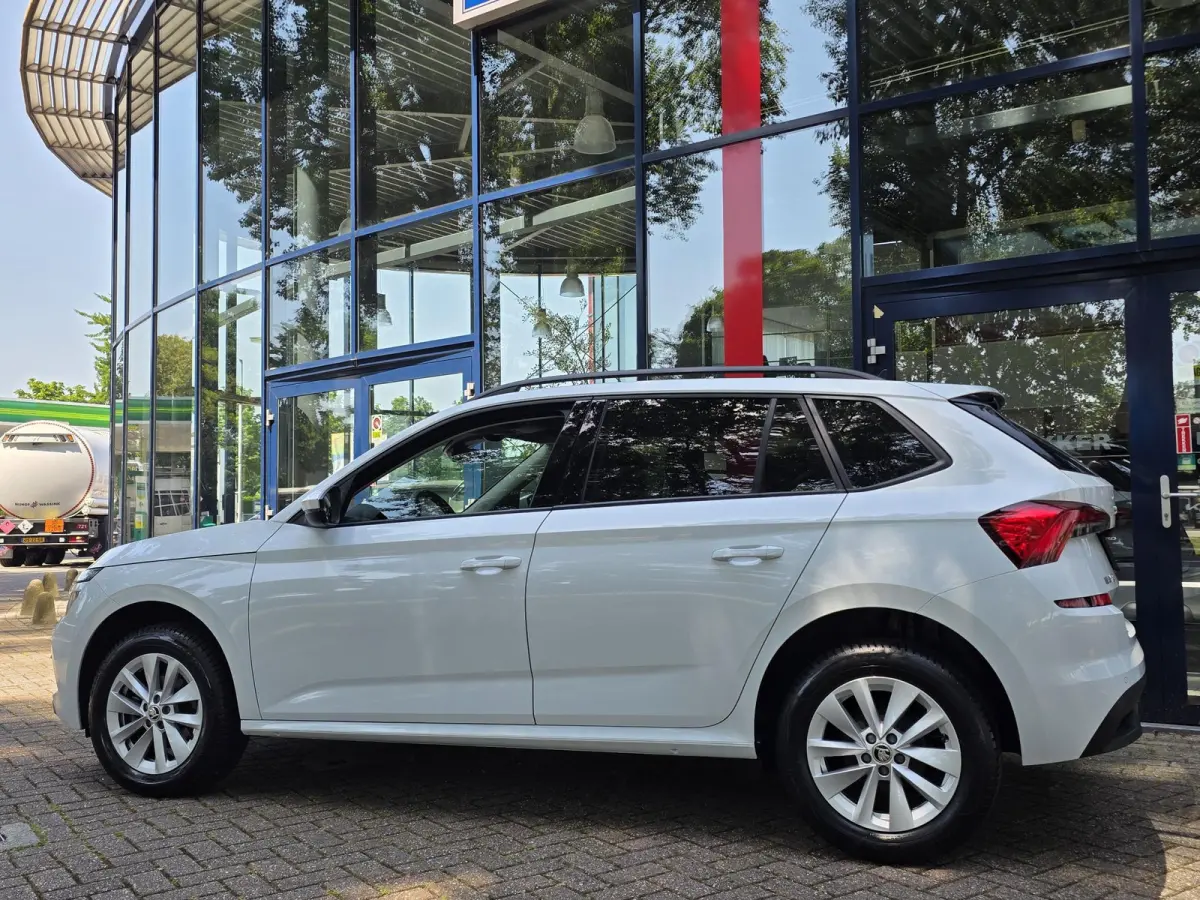 1.0 TSI Business Edition AUTOMAAT | Navigatie | Climate Control | Cruise Control | Parkeersensoren | Licht metalen velgen