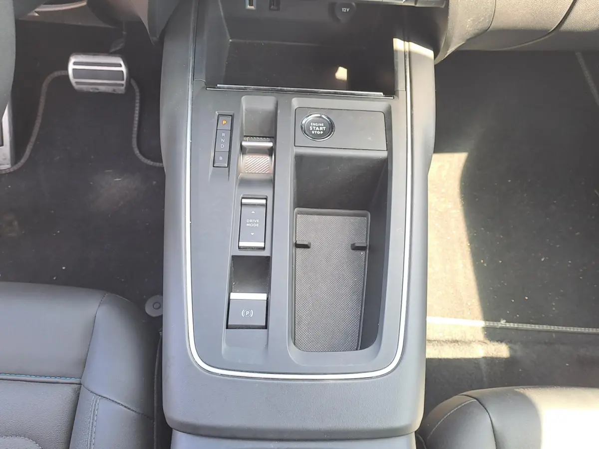 1.6 Plug-in Hybrid 225 Shine