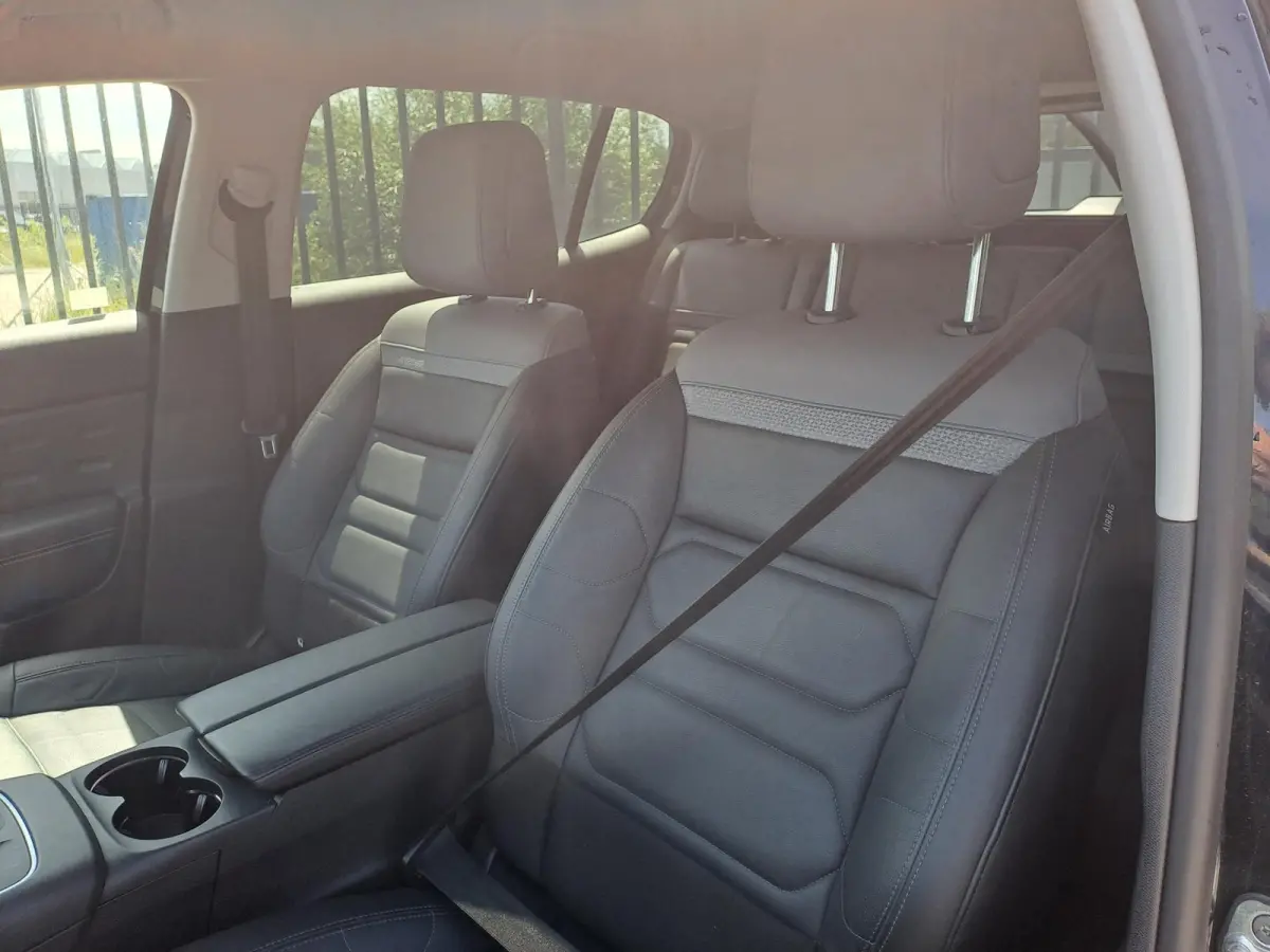 1.6 Plug-in Hybrid 225 Shine